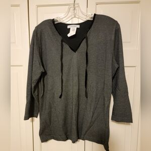 Karen Kane Black V-Neck Top Size Medium EUC